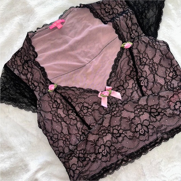 Sugar Thrillz Black and Pink lace rosette cropped top size Large indie sleeze - Picture 1 of 5